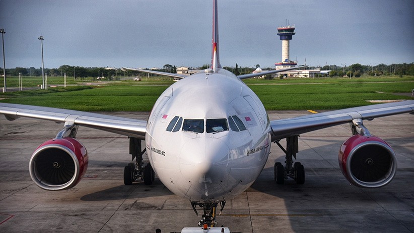 Penampakan Batik Air Mendarat Darurat di Bandara Kualanamu - Bagian 1