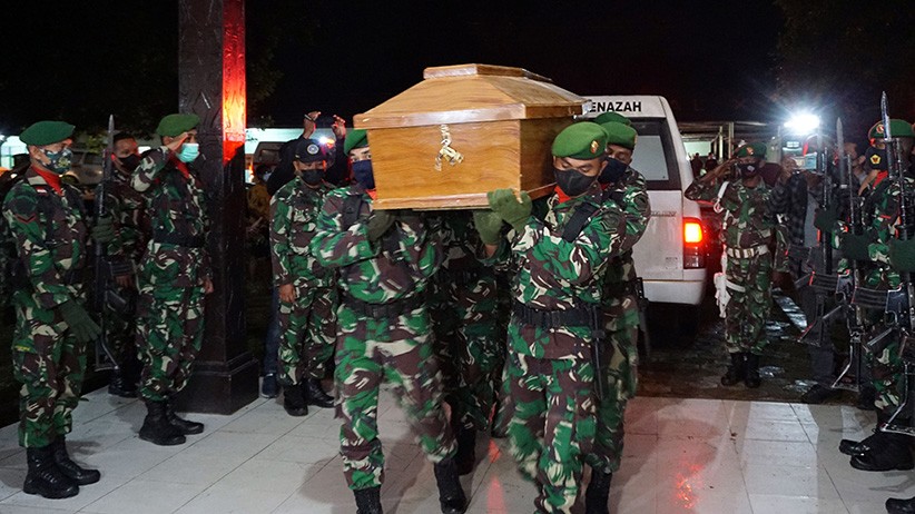 Suasana Persemayaman 4 Jenazah Prajurit TNI Gugur Diserang Separatis Teroris - Bagian 2