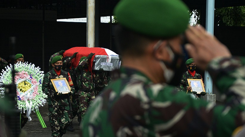 Dua Jenazah Prajurit TNI Gugur Diserang Teroris Tiba di Sulsel - Bagian 2