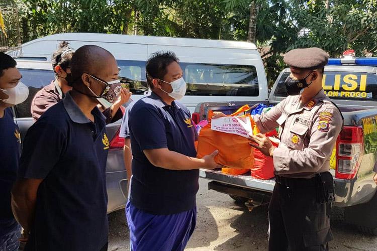 Sepi Order, Driver Kulonprogo Beralih Profesi Jadi Buruh Serabutan