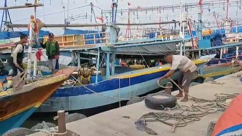 Cuaca Buruk, Nelayan Pantura Indramayu Takut Melaut, Pasokan Ikan Berkurang