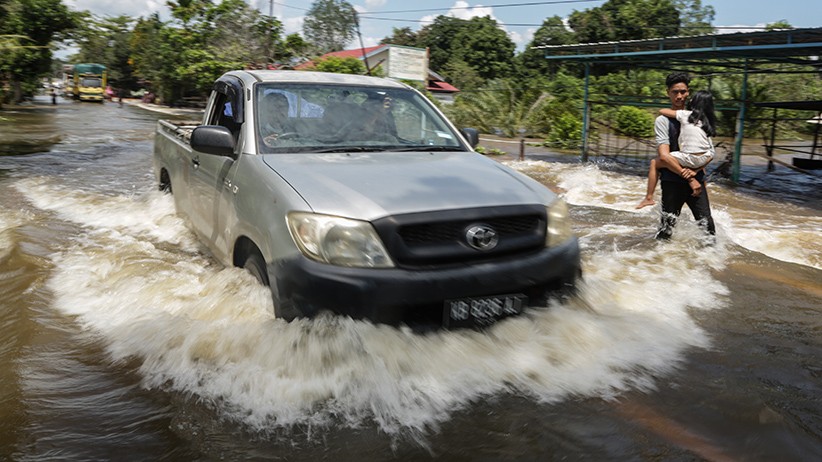 15.000 Lebih Rumah Terendam Banjir akibat Luapan Sungai Katingan - Bagian 3