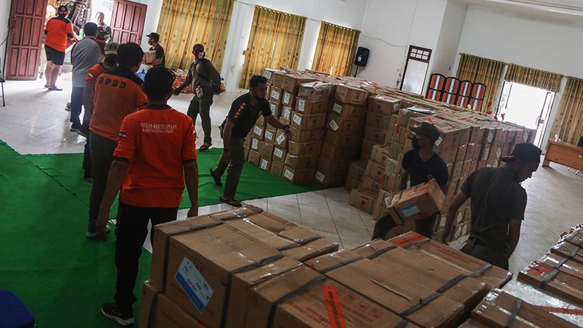 Bantuan Logistik untuk Korban Banjir Katingan - Bagian 1