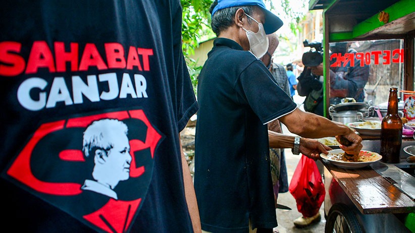 Peduli UMKM, Sahabat Ganjar Borong Makanan Pedagang Kaki Lima - Bagian 4