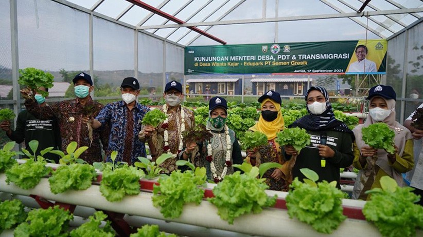Menteri PDTT Abdul Halim Iskandar Kunjungi Edupark Semen Gresik di Rembang - Bagian 1