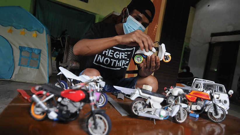 Kerajinan Miniatur Motor dan Mobil Berbahan Pipa Bekas Dijual Mulai Rp100.000 - Bagian 2
