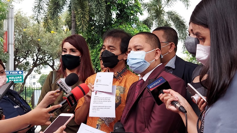  Roy Suryo Laporkan Ferdinand Hutahaean ke Polisi