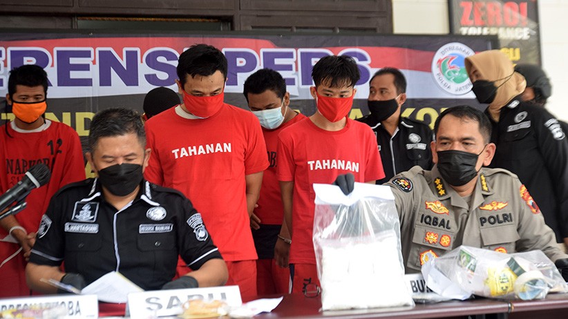 5 Pengedar Narkoba Ditangkap Ditresnarkoba Polda Jateng, 900 Gram Sabu Diamankan - Bagian 1