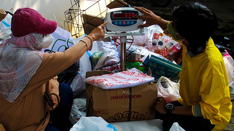 Pemprov DKI Jakarta Targetkan 2.742 RW Dapat Kurangi Volume Sampah - Bagian 1