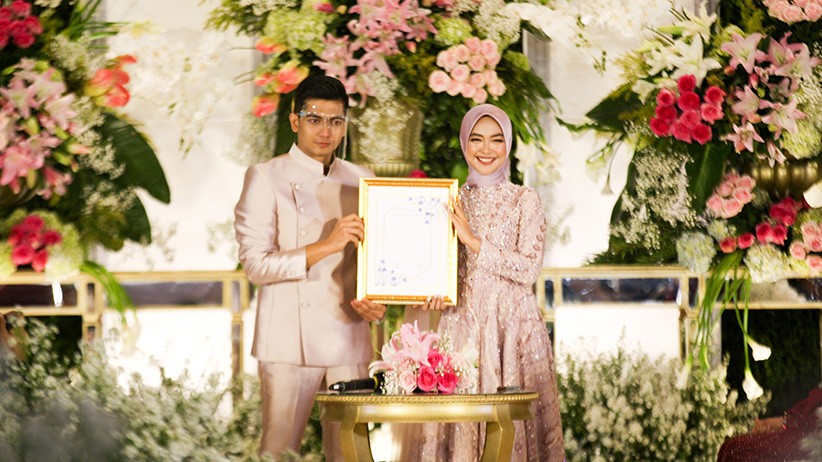 Momen Romantis Lamaran Ria Ricis dan Teuku Ryan dengan Busana Khas Aceh - Bagian 1