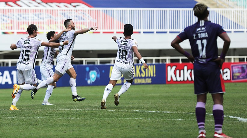 Bali United Kalahkan Persita Tangerang 2-1 - Bagian 1