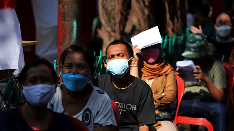 Antusiasme Warga Permukiman Padat Penduduk Ikuti Vaksinasi Covid-19 - Bagian 4