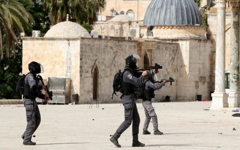 Israel Tembak Perempuan Muda di Dekat Masjid Al-Aqsa