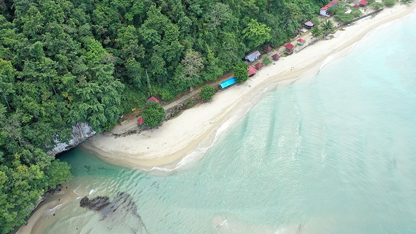 Panjang 20 Meter, Ini Penampakan Sungai Terpendek di Dunia - Bagian 2