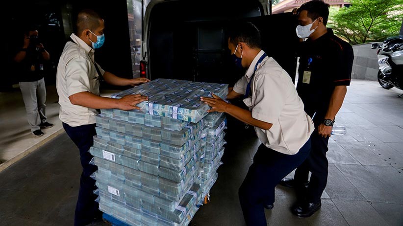 Penampakan Uang Rp29 Miliar Hasil Penipuan, Pelaku Bobol Email Perusahaan - Bagian 2