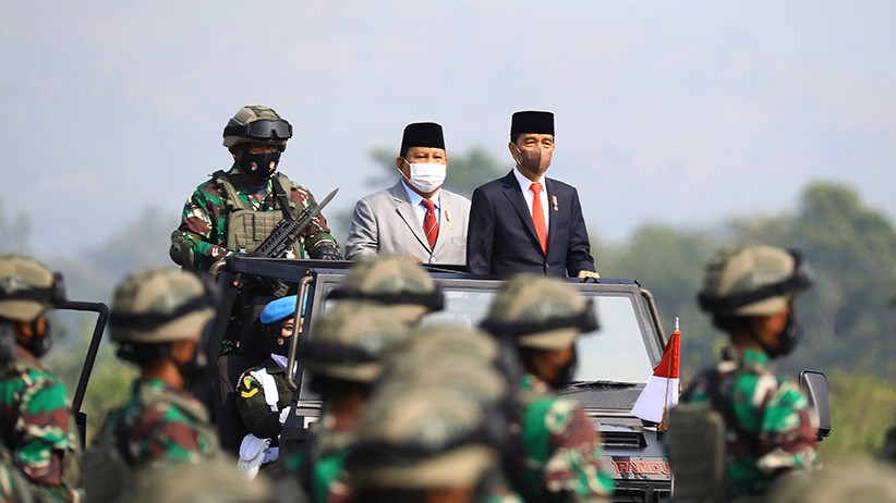 Momen Jokowi dan Prabowo Naik Jip, Cek Pasukan Komponen Cadangan - Bagian 2