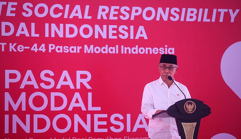 OJK Gelar Vaksinasi dan Bantuan Sosial untuk Warga Terdampak Pandemi di Lamongan - Bagian 1