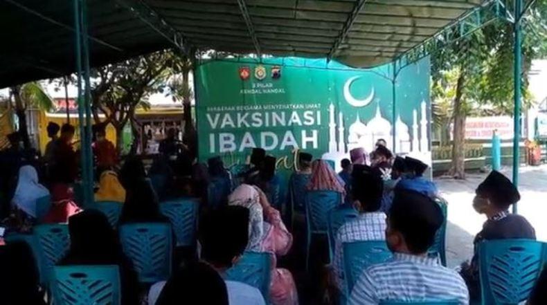 Polres Kendal Gelar Vaksinasi Covid-19 di Tempat Ibadah 
