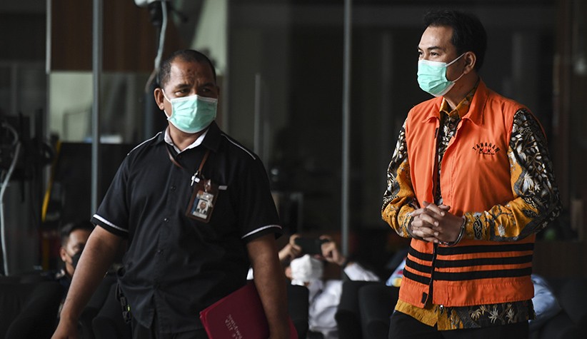 Azis Syamsuddin Jalani Pemeriksaan Perdana Kasus Dugaan Suap - Bagian 2
