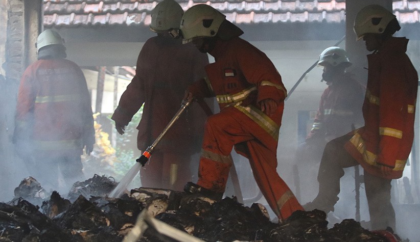 Ruang Penyimpanan Dokumen Kementerian PUPR Ludes Terbakar - Bagian 3