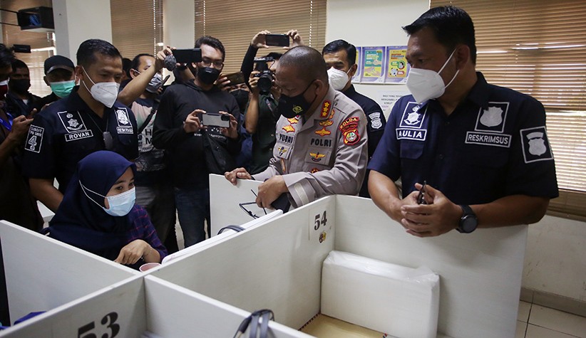 56 Karyawan Jasa Pinjol Bagian Penawaran hingga Penagihan Diamankan Polisi - Bagian 2