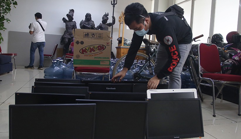 56 Karyawan Jasa Pinjol Bagian Penawaran hingga Penagihan Diamankan Polisi - Bagian 3
