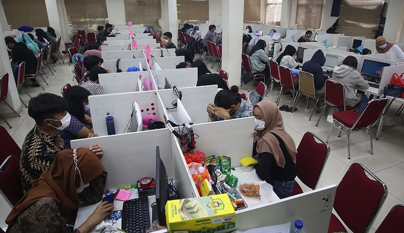 56 Karyawan Jasa Pinjol Bagian Penawaran hingga Penagihan Diamankan Polisi - Bagian 1