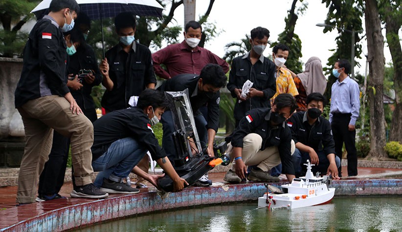 Penampakan Kapal Cepat Tak Berawak Buatan Mahasiswa ITS Surabaya - Bagian 3