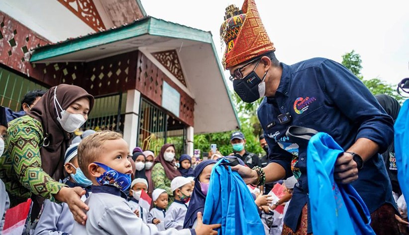 Menteri Sandiaga Uno Dukung Pariwisata Berkelanjutan dan Kebangkitan Ekonomi - Bagian 3