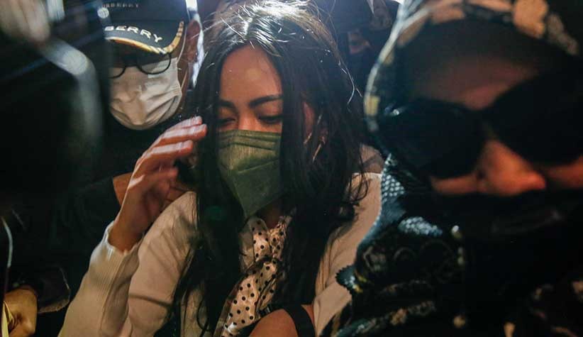 Rachel Vennya Bungkam dan Tertunduk saat Tiba di Polda Metro Jaya - Bagian 1