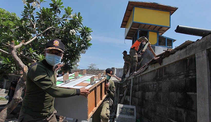 Jadi Ajang Perjudian, Kandang Burung Merpati Balap Dibongkar Satpol PP - Bagian 2