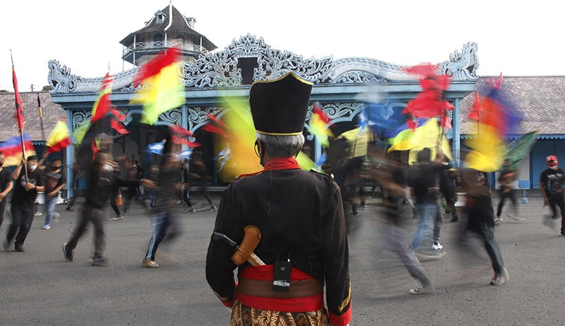 Atraksi Prajurit Keraton Surakarta Tarik Wisatawan ke Kota Solo - Bagian 1