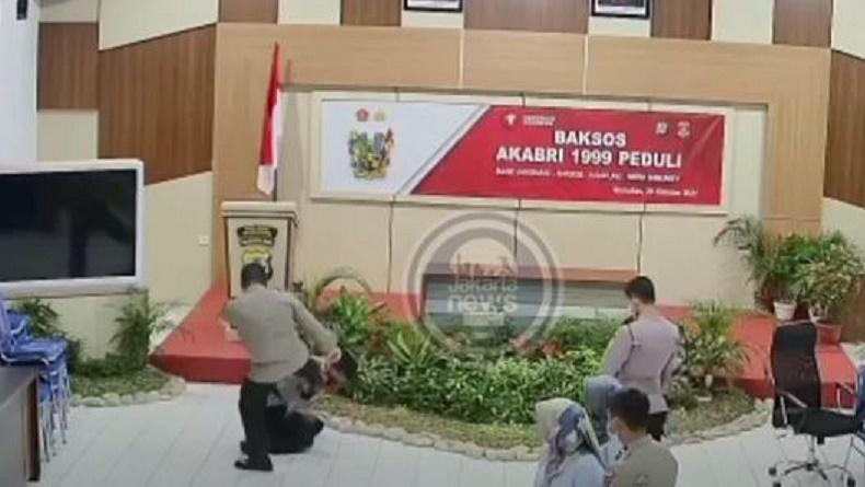 Viral Aksi Brutal Kapolres Nunukan Pukul dan Tendang Anak Buah, Langsung Dicopot