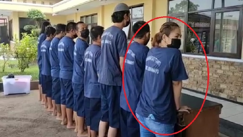 Ini Wajah Cantik Ratu Sabu Indramayu, Kuasai Barang Bukti 1 Ons Narkoba
