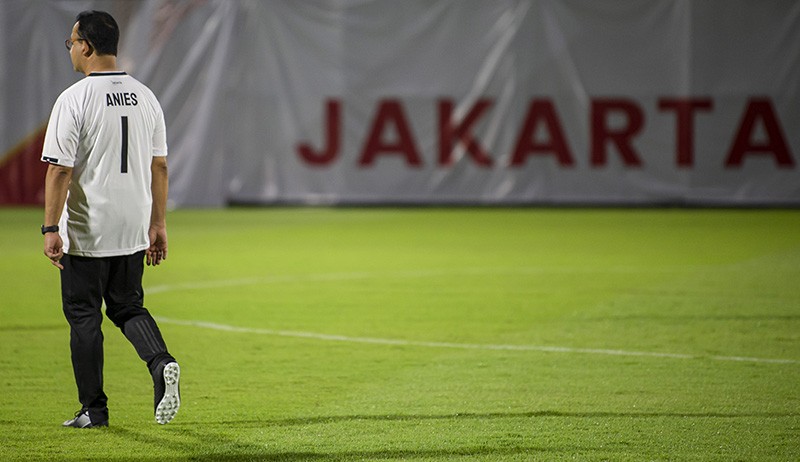 Gocekan Anies Baswedan Melewati Tim DPRD DKI Jakarta saat Uji Coba Lapangan JIS - Bagian 2