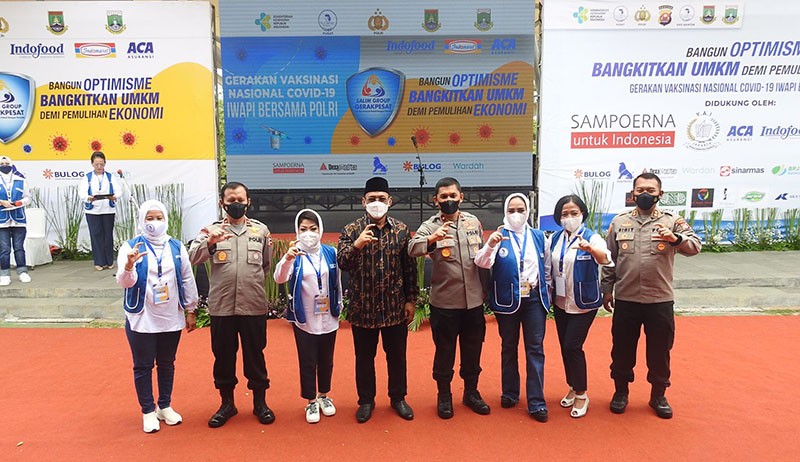 IWAPI-Polri Gelar Vaksinasi Covid-19 Massal di Kota Cilegon - Bagian 2