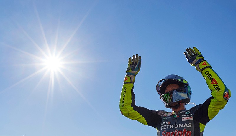 Aksi Gila Valentino Rossi, Sang Legenda MotoGP di Atas Motor Balap - Bagian 5