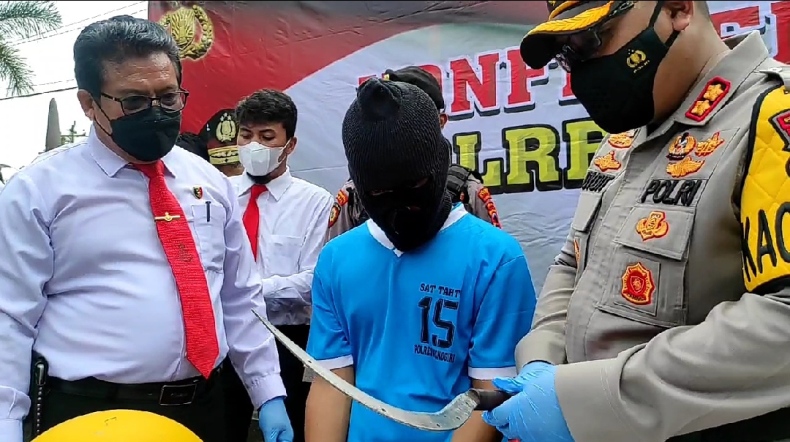 Ingin Eksis di Medsos, Pemuda di Wonogiri Seret Celurit di Jalanan