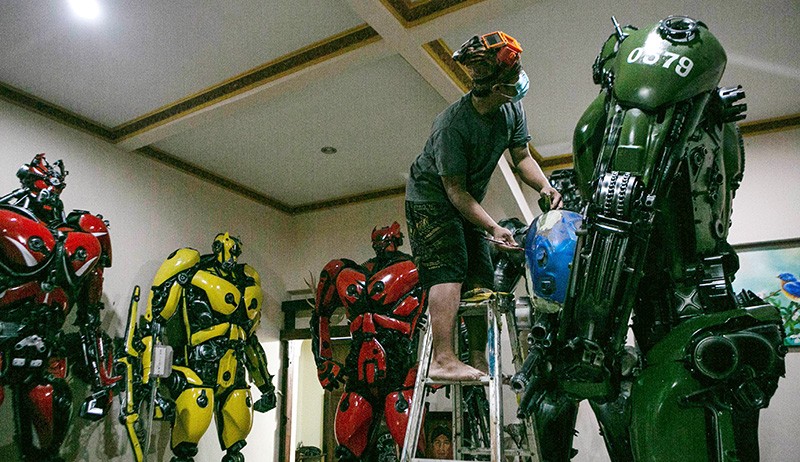 Warga Bantul Buat Robot dari Limbah Otomtif, Dijual ke Jerman hingga Rp85 Juta - Bagian 1