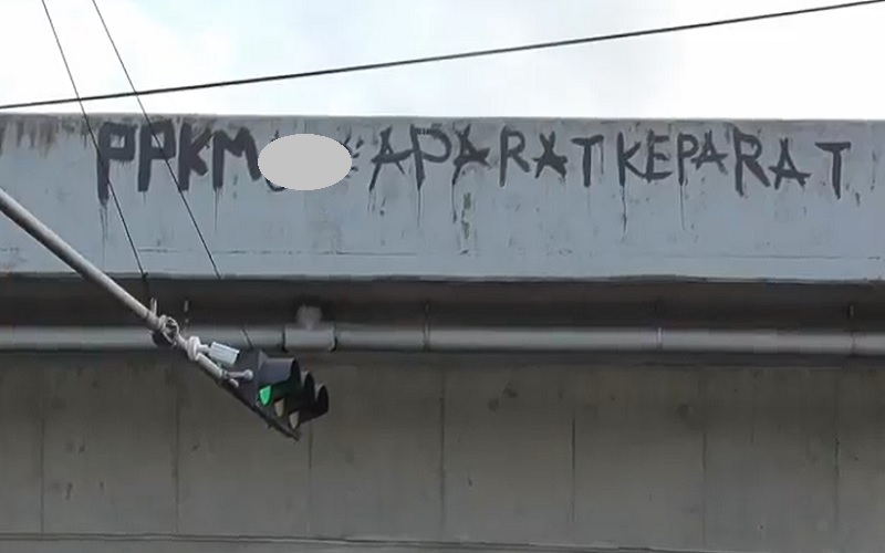 Viral Vandalisme Bergambar Kelamin Pria di Flyover Medan