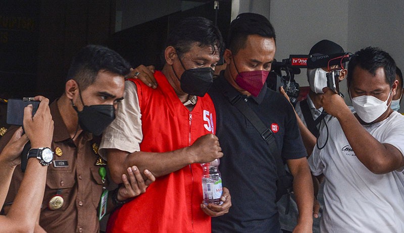 Korupsi Dana Retribusi Wisata Rp2,2 Miliar, Mantan Kades Panjalu Ciamis Ditahan - Bagian 1