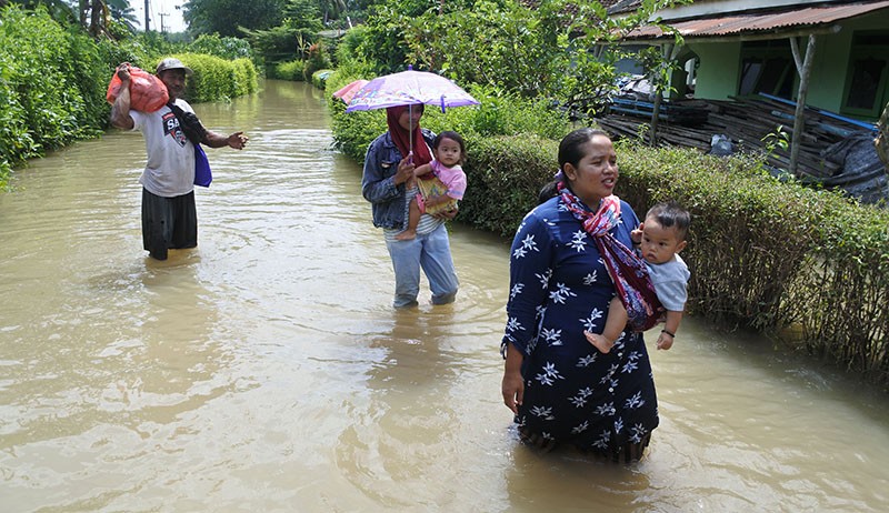 Banjir Rendam 339 Rumah di Desa Semboro Jember - Bagian 1