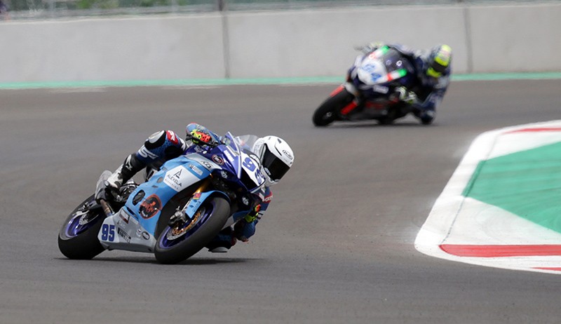 Sejumlah Pembalap WSBK Jatuh saat Latihan Bebas di Sirkuit Mandalika - Bagian 4