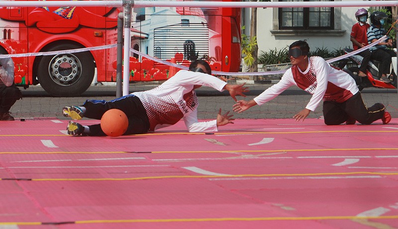 Serunya Penyandang Tunanetra Bermain Sepak Bola di Semarang - Bagian 1
