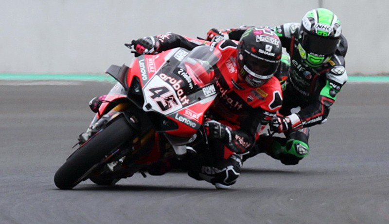 Latihan Bebas Pembalap WSBK Mandalika - Bagian 1