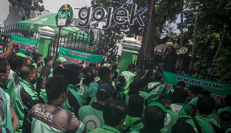 Aksi Pengemudi Ojek Online Tolak Penurunan Tarif Minimum Order GoFood - Bagian 2