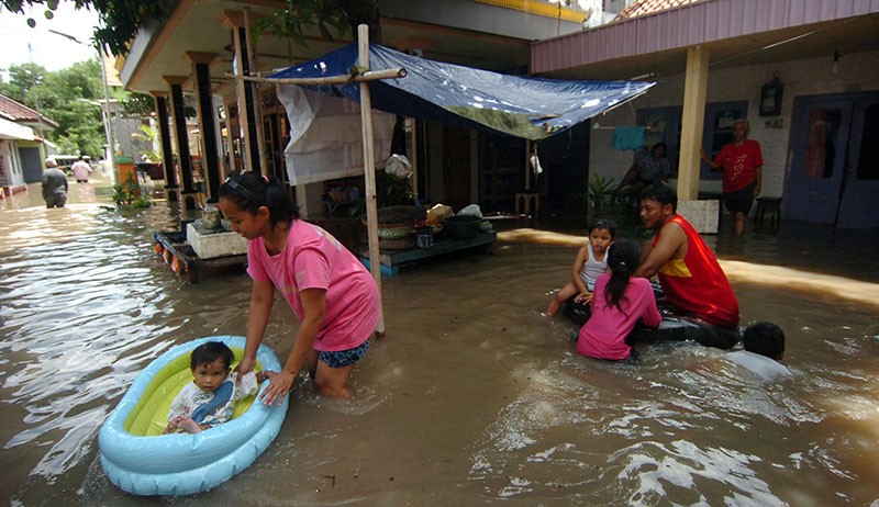 Ratusan Rumah di Kota Tegal Terendam Banjir akibat Drainase Buruk - Bagian 1