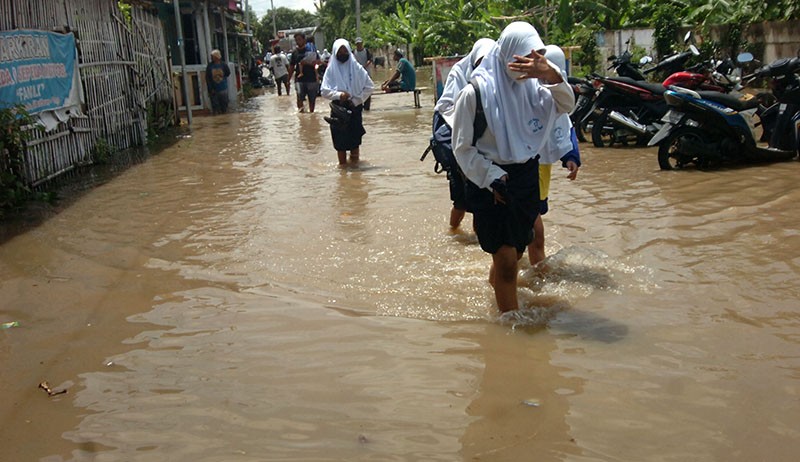 Ratusan Rumah di Kota Tegal Terendam Banjir akibat Drainase Buruk - Bagian 3