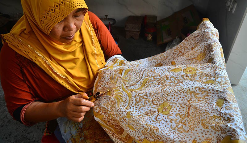 Pembuatan Batik Lasem Desa Karangturi Rembang - Bagian 2