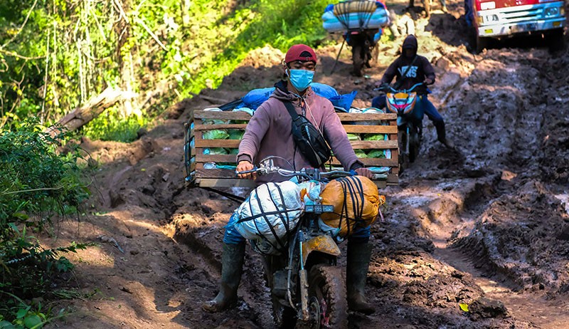 Begini Perjuangan Tukang Ojek Seko Sulsel Melewati Jalan Terjal dan Berlumpur - Bagian 2